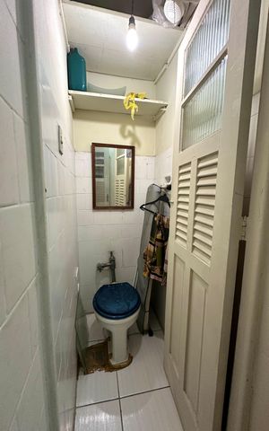 Apartamento à venda com 90m², 3 quartos e sem vaga Apartamento à venda com 90m², 3 quartos e sem vagaBanheiro de serviço