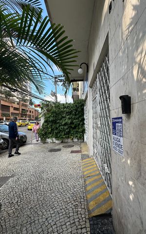 Apartamento à venda com 90m², 3 quartos e sem vaga Apartamento à venda com 90m², 3 quartos e sem vagaPlaquinha