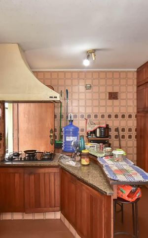 Casa para alugar com 440m², 5 quartos e 2 vagasCozinha