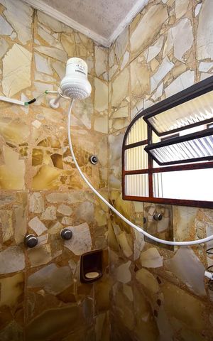 Casa para alugar com 440m², 5 quartos e 2 vagasChuveiro do Banheiro