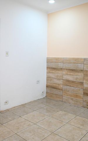Casa à venda com 70m², 2 quartos e sem vaga Casa à venda com 70m², 2 quartos e sem vagaSala
