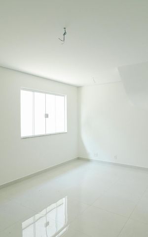 Casa à venda com 124m², 3 quartos e 2 vagas Casa à venda com 124m², 3 quartos e 2 vagasSala