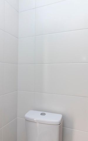 Casa de condomínio à venda com 124m², 3 quartos e 2 vagas Casa de condomínio à venda com 124m², 3 quartos e 2 vagasBanheiro 2