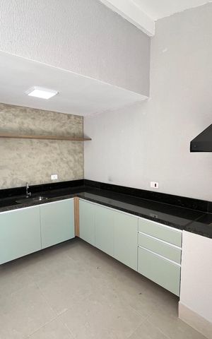Casa de condomínio à venda com 124m², 3 quartos e 2 vagasÁrea comum - Churrasqueira