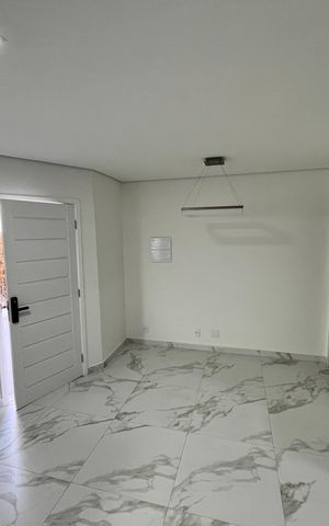 Casa de condomínio à venda com 124m², 3 quartos e 2 vagasSala
