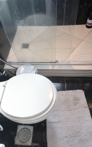 Casa de condomínio à venda com 80m², 2 quartos e 2 vagasBanheiro Social