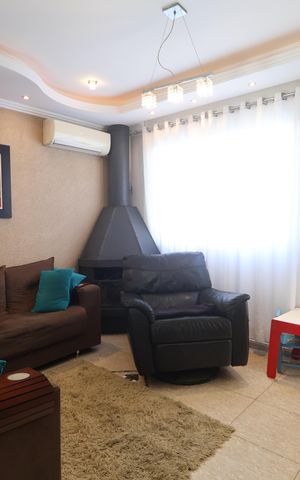 Casa de condomínio à venda com 80m², 2 quartos e 2 vagasSala
