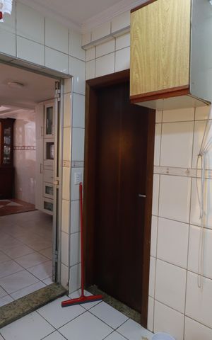 Casa à venda com 350m², 5 quartos e 4 vagasÁrea de Serviço