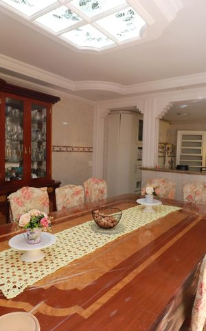 Casa à venda com 350m², 5 quartos e 4 vagasSala de Jantar