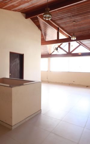 Casa à venda com 350m², 5 quartos e 4 vagasTerraço