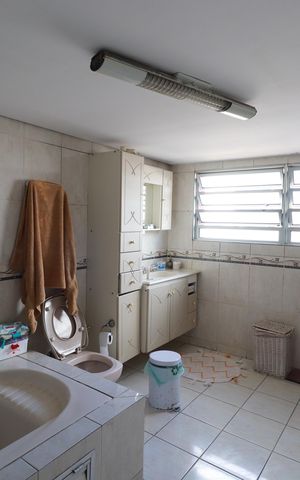 Casa à venda com 350m², 5 quartos e 4 vagasBanheiro da Suíte 1