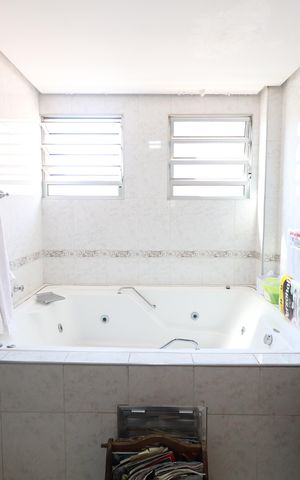 Casa à venda com 350m², 5 quartos e 4 vagasBanheiro da Suíte 4