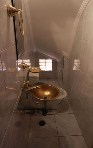 Casa à venda com 350m², 5 quartos e 4 vagasLavabo