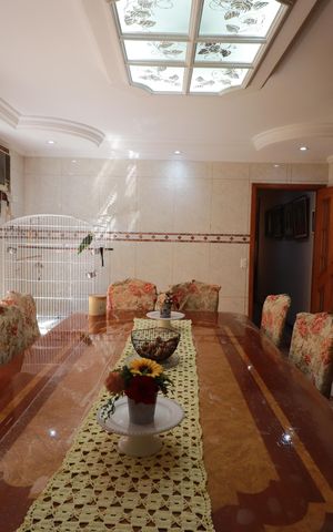 Casa à venda com 350m², 5 quartos e 4 vagasSala de Jantar