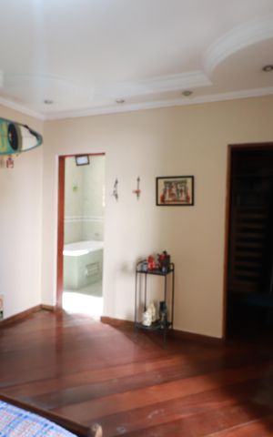 Casa à venda com 350m², 5 quartos e 4 vagasQuarto 3 - Suíte