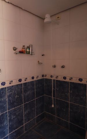 Casa à venda com 350m², 5 quartos e 4 vagasBanheiro da Suíte 2