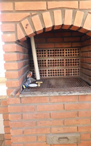 Casa à venda com 350m², 5 quartos e 4 vagasChurrasqueira