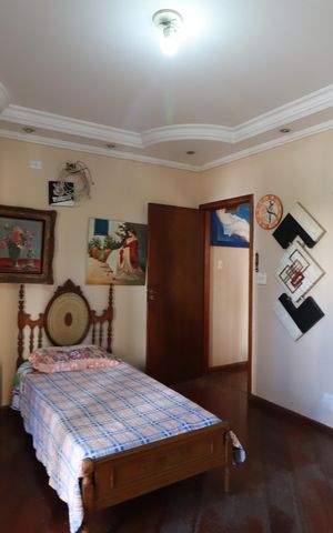 Casa à venda com 350m², 5 quartos e 4 vagasQuarto 3 - Suíte