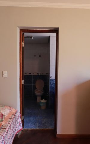 Casa à venda com 350m², 5 quartos e 4 vagasQuarto 2 - Suíte