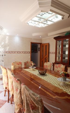 Casa à venda com 350m², 5 quartos e 4 vagasSala de Jantar