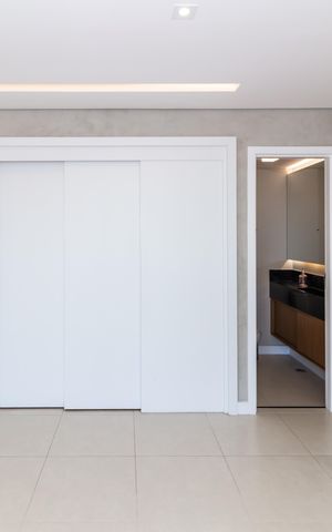 Apartamento à venda com 123m², 3 quartos e 2 vagas Apartamento à venda com 123m², 3 quartos e 2 vagasEscritório