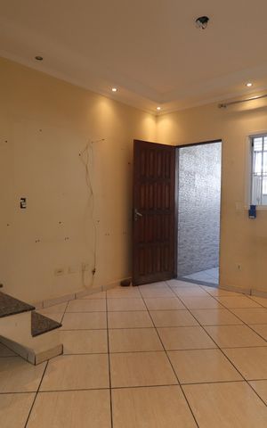 Casa para alugar com 70m², 2 quartos e 1 vagaSala