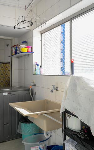 Apartamento à venda com 105m², 3 quartos e 2 vagas Apartamento à venda com 105m², 3 quartos e 2 vagasÁrea de Serviço