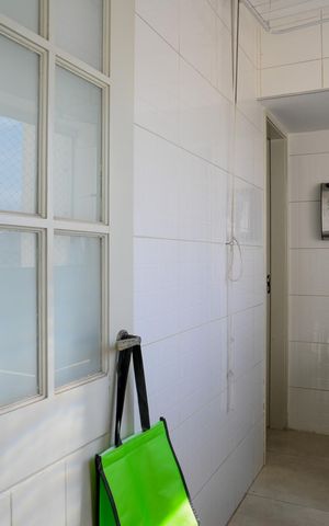 Apartamento à venda com 105m², 3 quartos e 2 vagas Apartamento à venda com 105m², 3 quartos e 2 vagasÁrea de Serviço