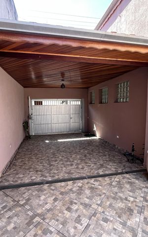 Casa à venda com 147m², 3 quartos e 3 vagasGaragem