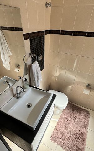 Casa à venda com 147m², 3 quartos e 3 vagasBanheiro