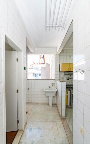 Apartamento à venda com 120m², 4 quartos e 2 vagas Apartamento à venda com 120m², 4 quartos e 2 vagasÁrea de Serviço