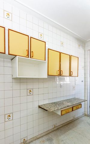 Apartamento à venda com 120m², 4 quartos e 2 vagas Apartamento à venda com 120m², 4 quartos e 2 vagasCozinha