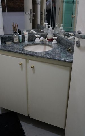 Apartamento para alugar com 82m², 2 quartos e 1 vagaBanheiro