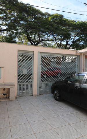 Casa à venda com 688m², 4 quartos e 5 vagasGaragem C2