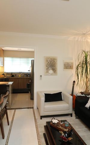Casa à venda com 688m², 4 quartos e 5 vagasSala