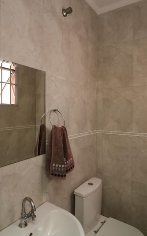 Casa à venda com 688m², 4 quartos e 5 vagasLavabo C2