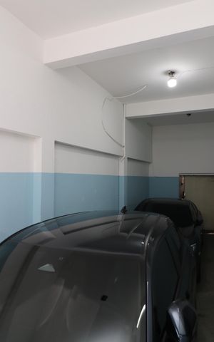 Casa à venda com 688m², 4 quartos e 5 vagasGaragem