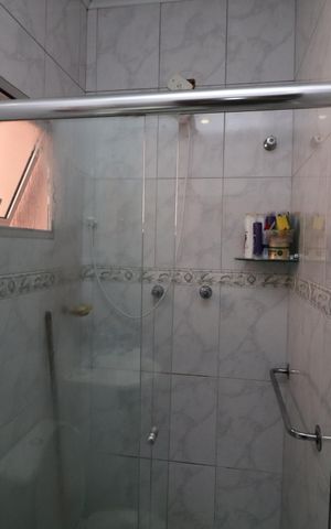 Casa à venda com 688m², 4 quartos e 5 vagasBanheiro da Suíte C2
