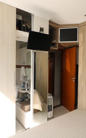 Casa à venda com 688m², 4 quartos e 5 vagasSuíte