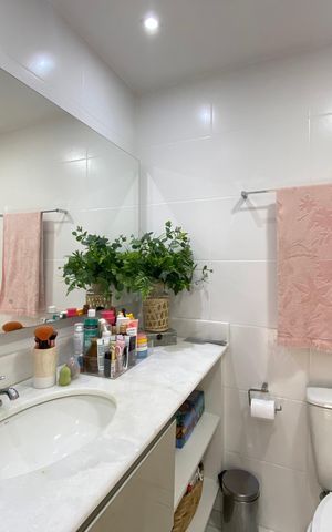 Apartamento à venda com 77m², 3 quartos e 1 vaga Apartamento à venda com 77m², 3 quartos e 1 vagaBanheiro Suíte