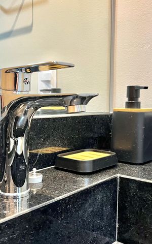 Studio para alugar com 27m², 1 quarto e sem vaga Studio para alugar com 27m², 1 quarto e sem vagaBanheiro
