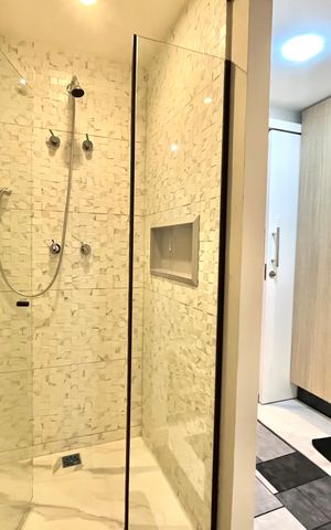 Studio para alugar com 27m², 1 quarto e sem vaga Studio para alugar com 27m², 1 quarto e sem vagaBanheiro