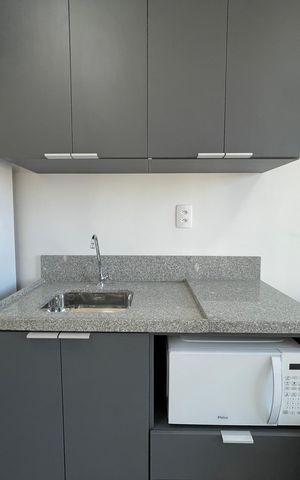 Apartamento à venda com 24m², 1 quarto e sem vaga Apartamento à venda com 24m², 1 quarto e sem vagaCozinha - Armários