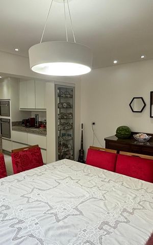 Casa à venda com 160m², 4 quartos e 3 vagas Casa à venda com 160m², 4 quartos e 3 vagasCopa