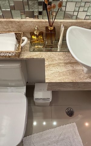 Casa à venda com 160m², 4 quartos e 3 vagas Casa à venda com 160m², 4 quartos e 3 vagasLavabo