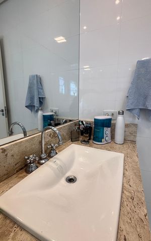 Casa à venda com 160m², 4 quartos e 3 vagas Casa à venda com 160m², 4 quartos e 3 vagasBanheiro da Suíte 1