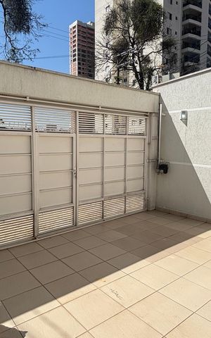 Casa à venda com 160m², 4 quartos e 3 vagas Casa à venda com 160m², 4 quartos e 3 vagasGaragem
