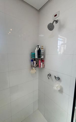 Casa à venda com 160m², 4 quartos e 3 vagas Casa à venda com 160m², 4 quartos e 3 vagasBanheiro da Suíte 3