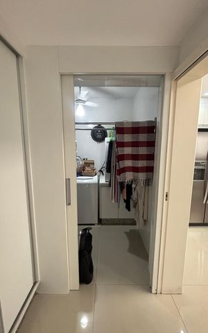 Casa à venda com 160m², 4 quartos e 3 vagas Casa à venda com 160m², 4 quartos e 3 vagasÁrea de Serviço
