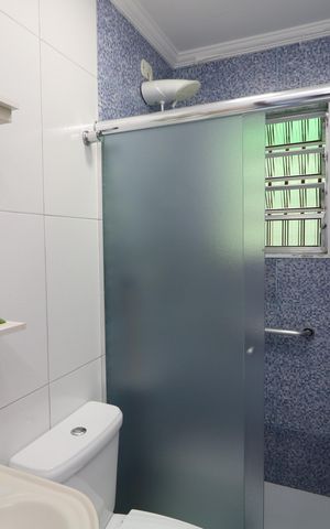 Casa à venda com 140m², 2 quartos e 2 vagasBanheiro